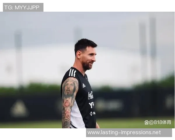 大花臂足球明星的传奇人生与场上风采揭秘