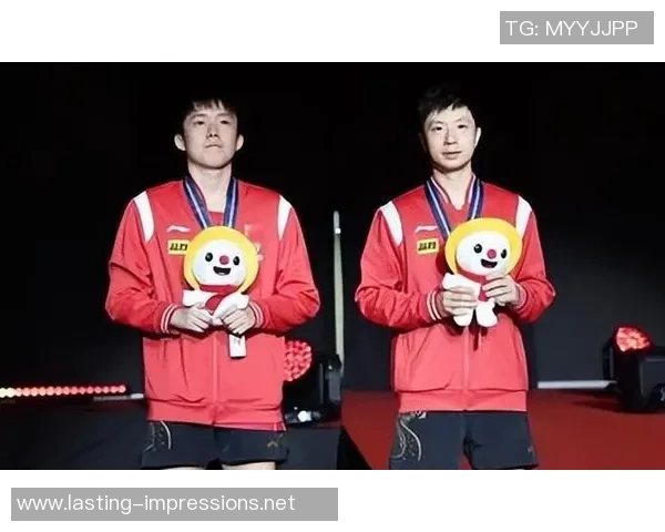 探索马龙背后的足球明星与他们的传奇故事