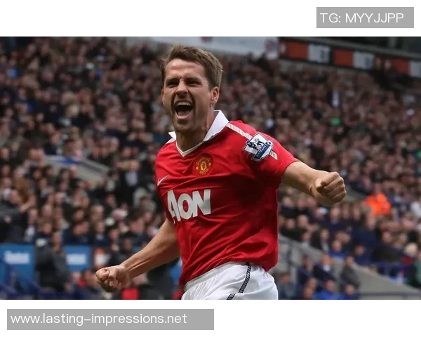 足球明星中是否有欧文这个传奇前锋的身影与影响力分析 足球明星中是否有欧文这个传奇前锋的身影与影响力分析