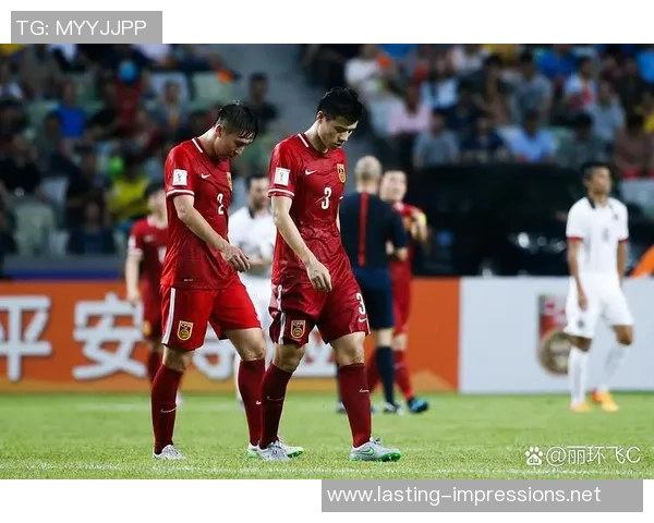 足球明星背后的辛酸历程训练过程中的痛苦与坚持揭秘 足球明星背后的辛酸历程训练过程中的痛苦与坚持揭秘