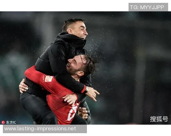 足球明星经典空翻瞬间回顾让我们重温那些令人震撼的精彩时刻 足球明星经典空翻瞬间回顾让我们重温那些令人震撼的精彩时刻