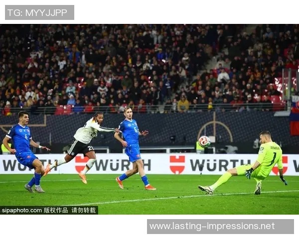 身高182厘米以上的足球明星们的传奇故事与成就分享 身高182厘米以上的足球明星们的传奇故事与成就分享