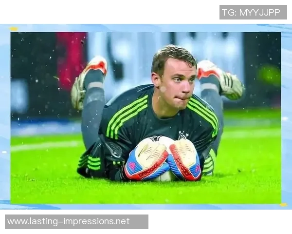 足球明星踢法全解析图集揭秘不同风格与技巧的精彩瞬间 足球明星踢法全解析图集揭秘不同风格与技巧的精彩瞬间