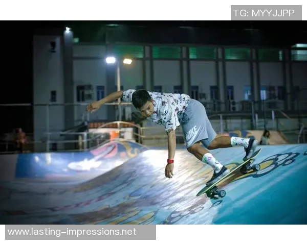 滑板精英赛点评：重庆飞盘队的灵活性表现